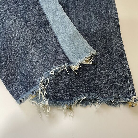 Pilcro Crop Flare Jeans Size 28 Two Tone Blue Denim Raw Hem Button Fly 5 Pocket - Picture 7 of 10